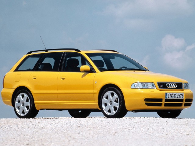 Audi S4 Avant photo 11