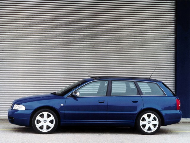 Audi S4 Avant photo 13