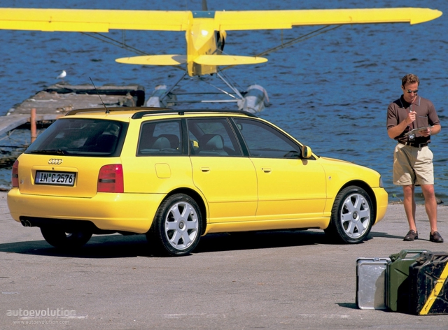 Audi S4 Avant photo 3