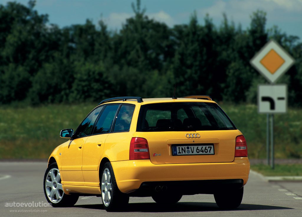 Audi S4 Avant photo 5