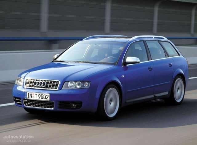 Audi S4 Avant photo 4