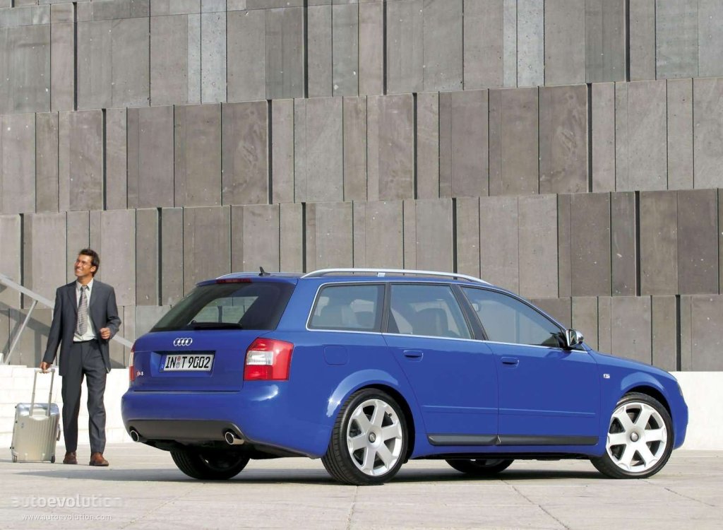 Audi S4 Avant photo 7
