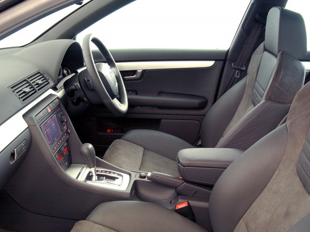 Audi S4 Avant photo 20