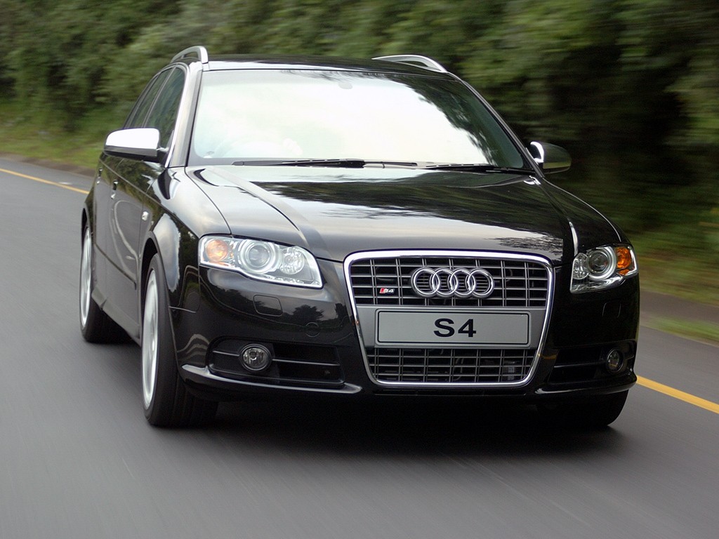 Audi S4 Avant photo 11