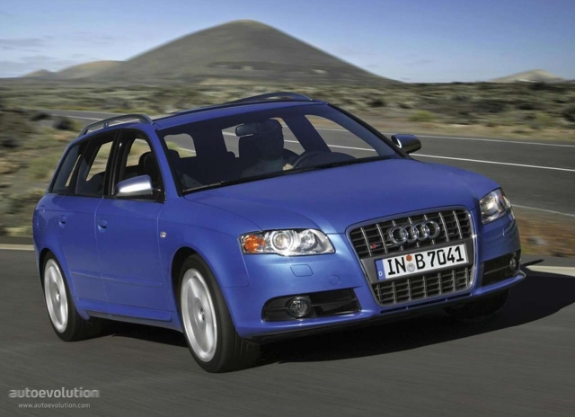 Audi S4 Avant photo 1