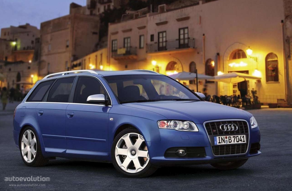 Audi S4 Avant photo 2