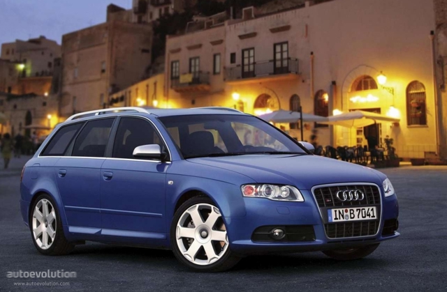 Audi S4 Avant photo 2