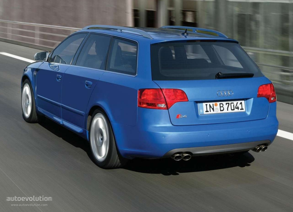 Audi S4 Avant photo 4