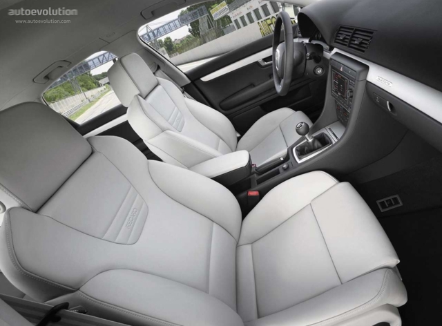 Audi S4 Avant photo 15