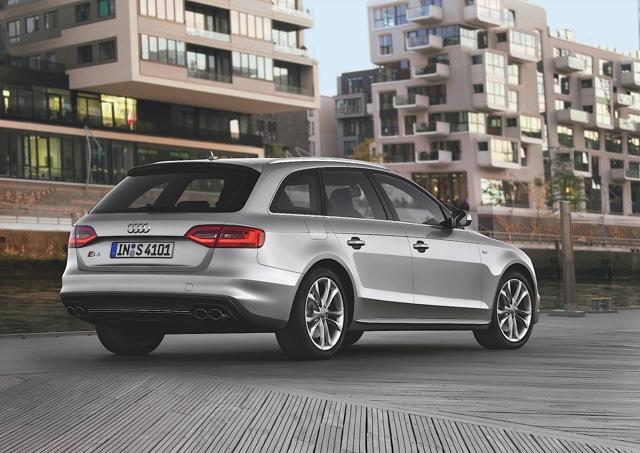 Audi S4 Avant photo 10