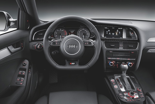 Audi S4 Avant photo 18