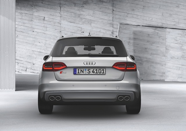 Audi S4 Avant photo 2