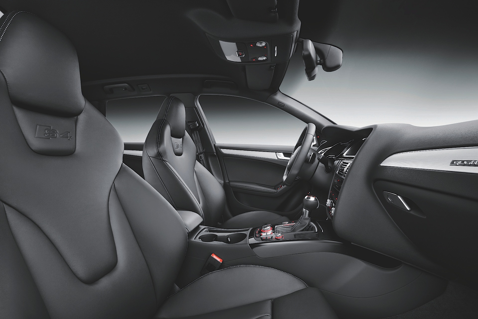 Audi S4 Avant photo 20