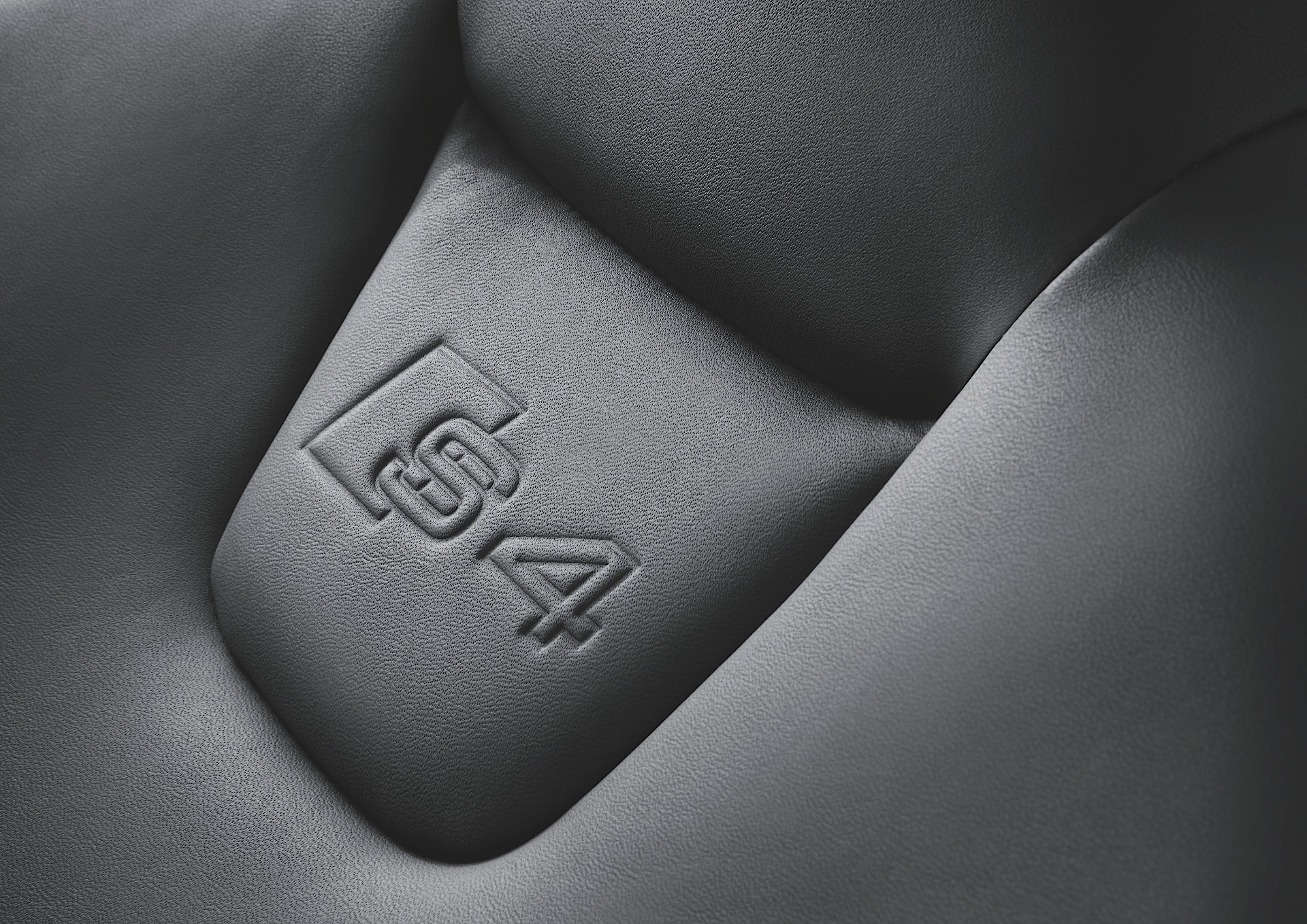 Audi S4 Avant photo 22