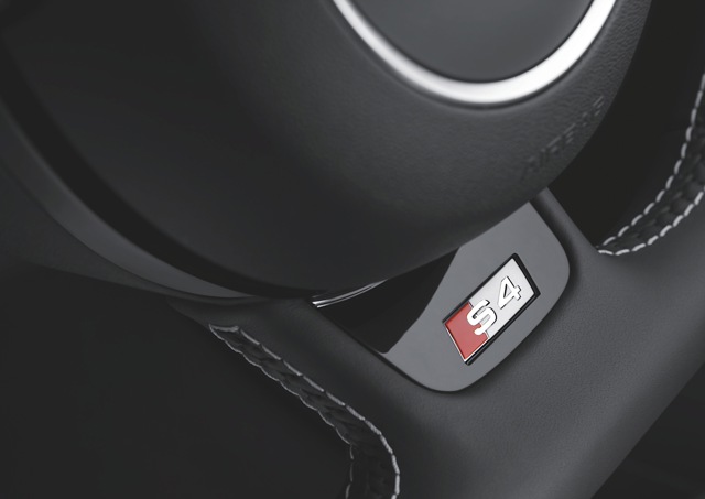 Audi S4 Avant photo 23