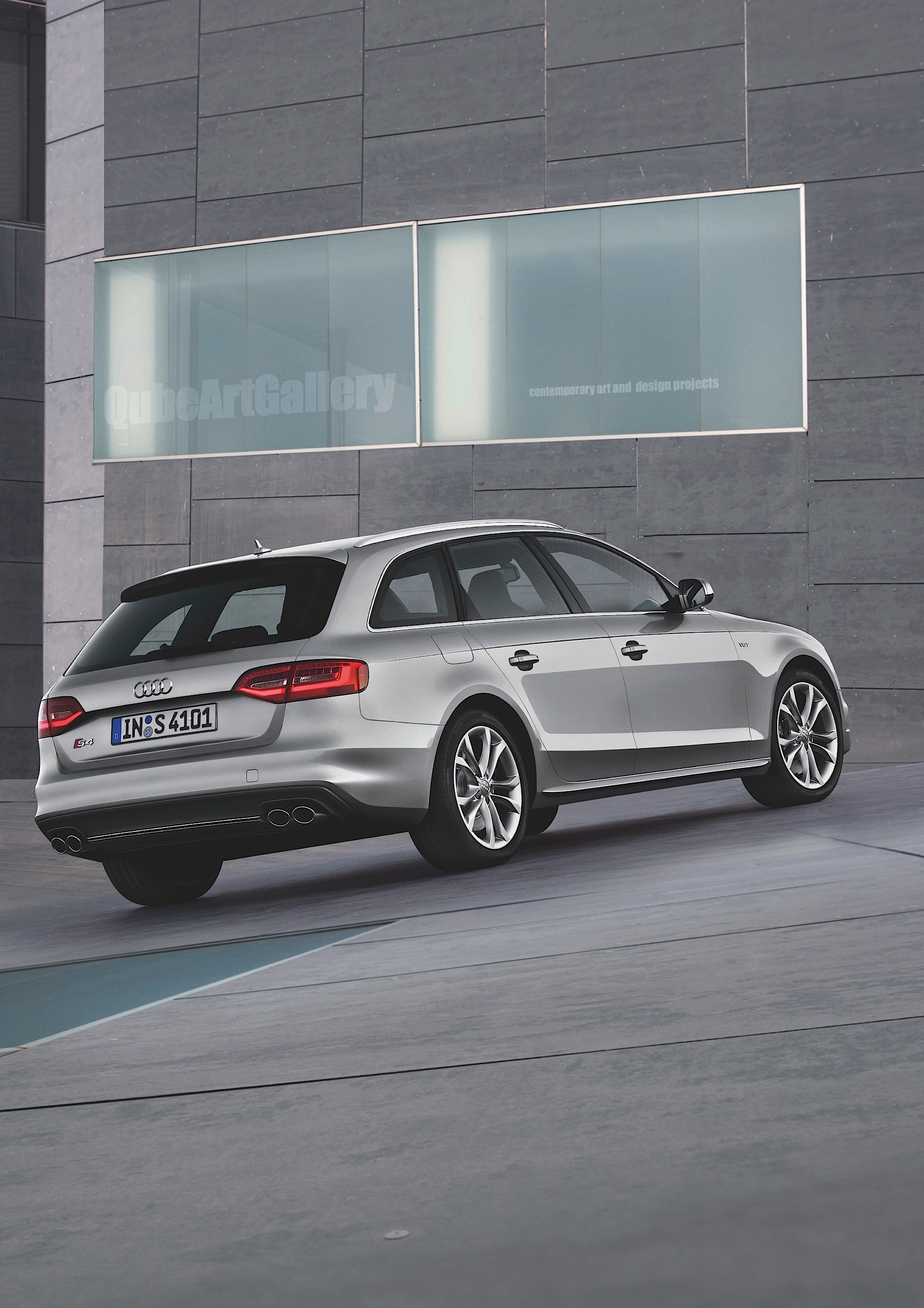 Audi S4 Avant photo 8
