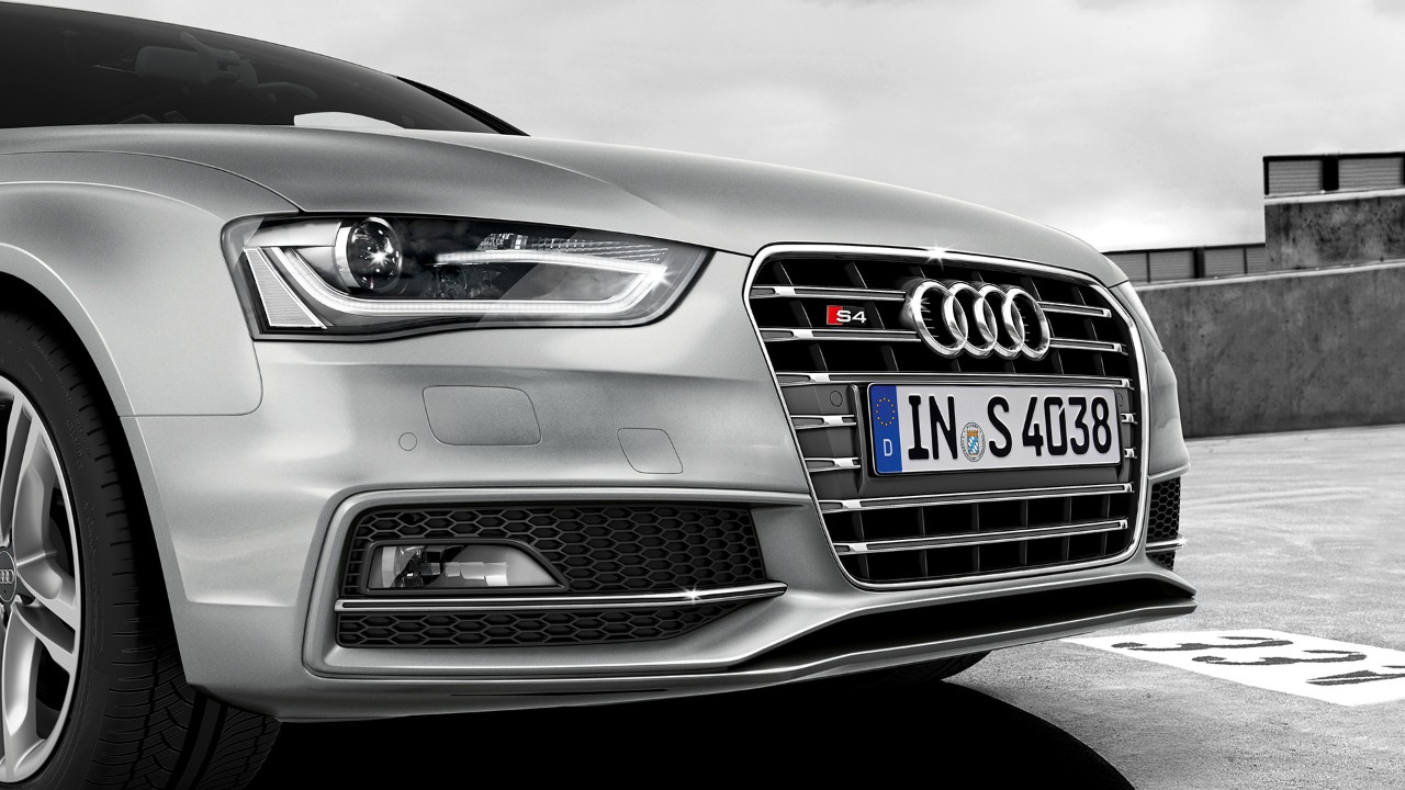 Audi S4 Avant photo 11