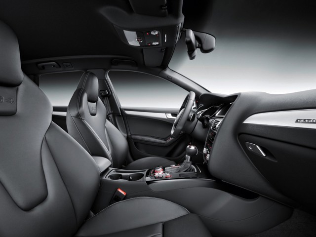 Audi S4 Avant photo 29
