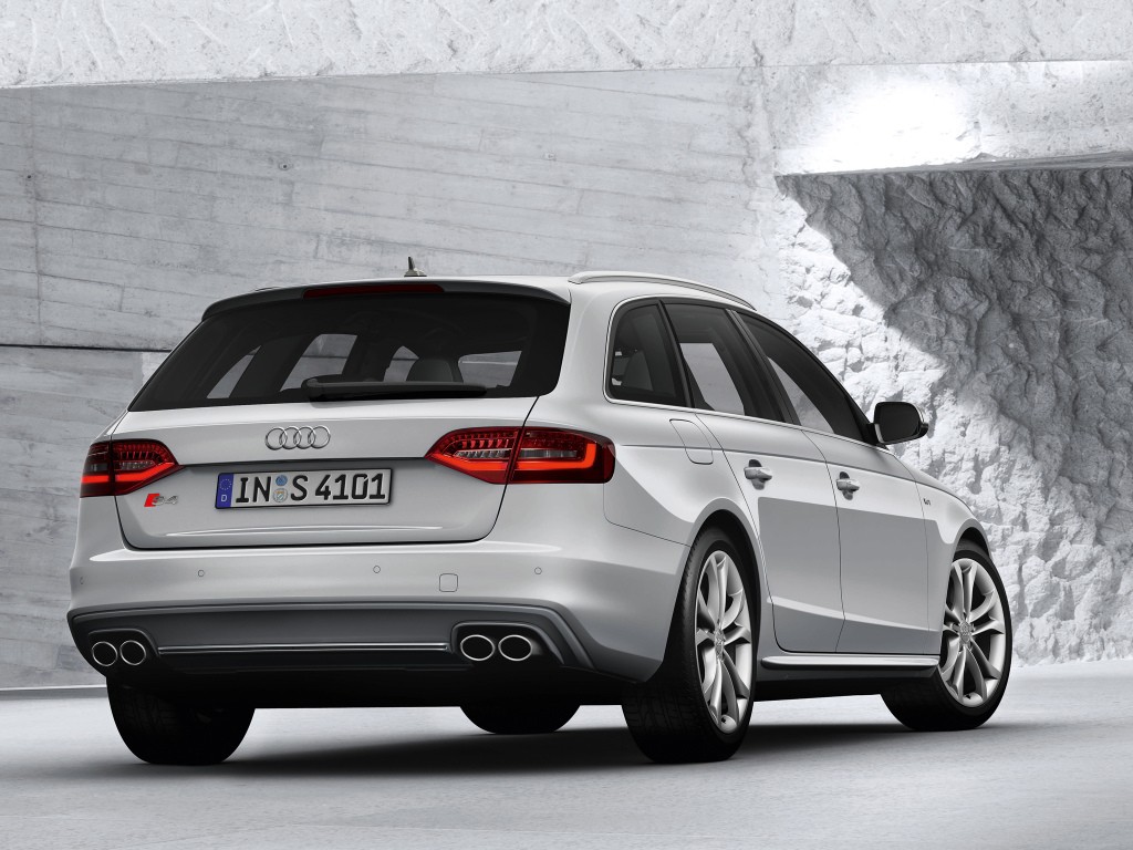 Audi S4 Avant photo 15