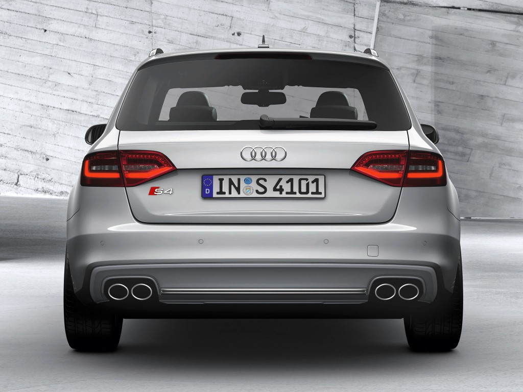 Audi S4 Avant photo 16