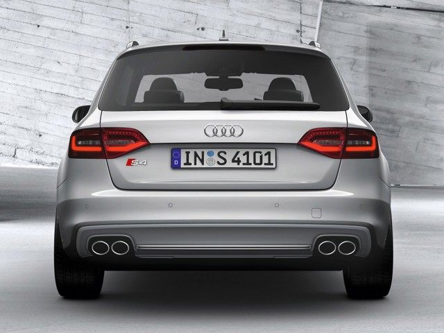 Audi S4 Avant photo 16