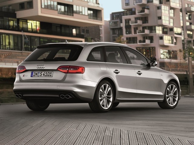 Audi S4 Avant photo 22