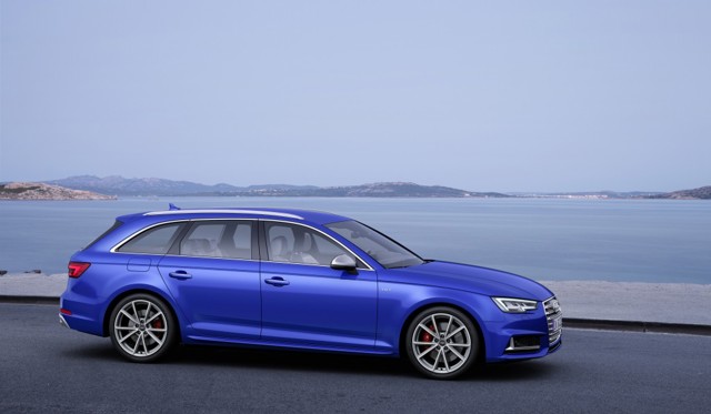 Audi S4 Avant photo 14