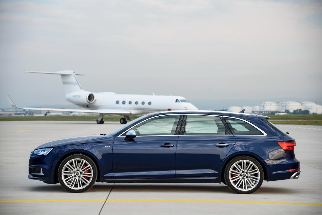 Audi S4 Avant photo 24