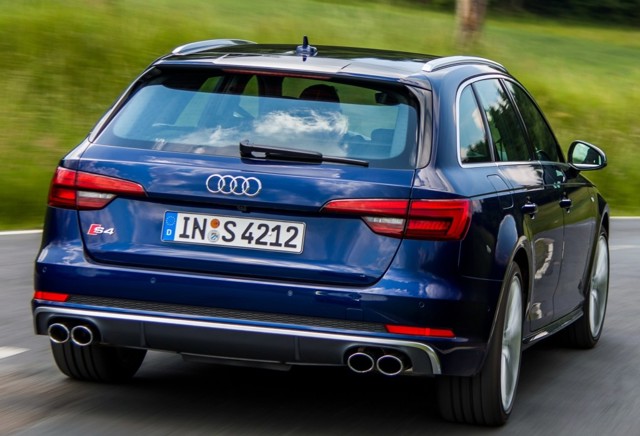 Audi S4 Avant photo 26