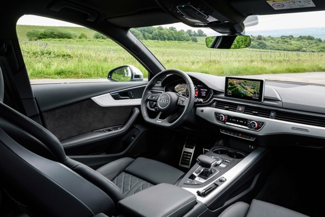Audi S4 Avant photo 34