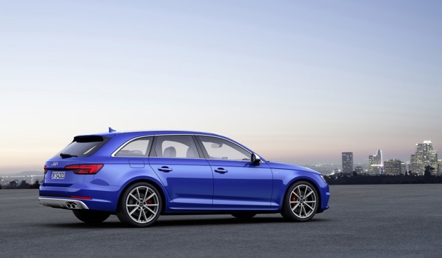 Audi S4 Avant photo 2
