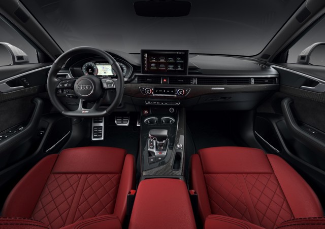 Audi S4 Avant photo 20
