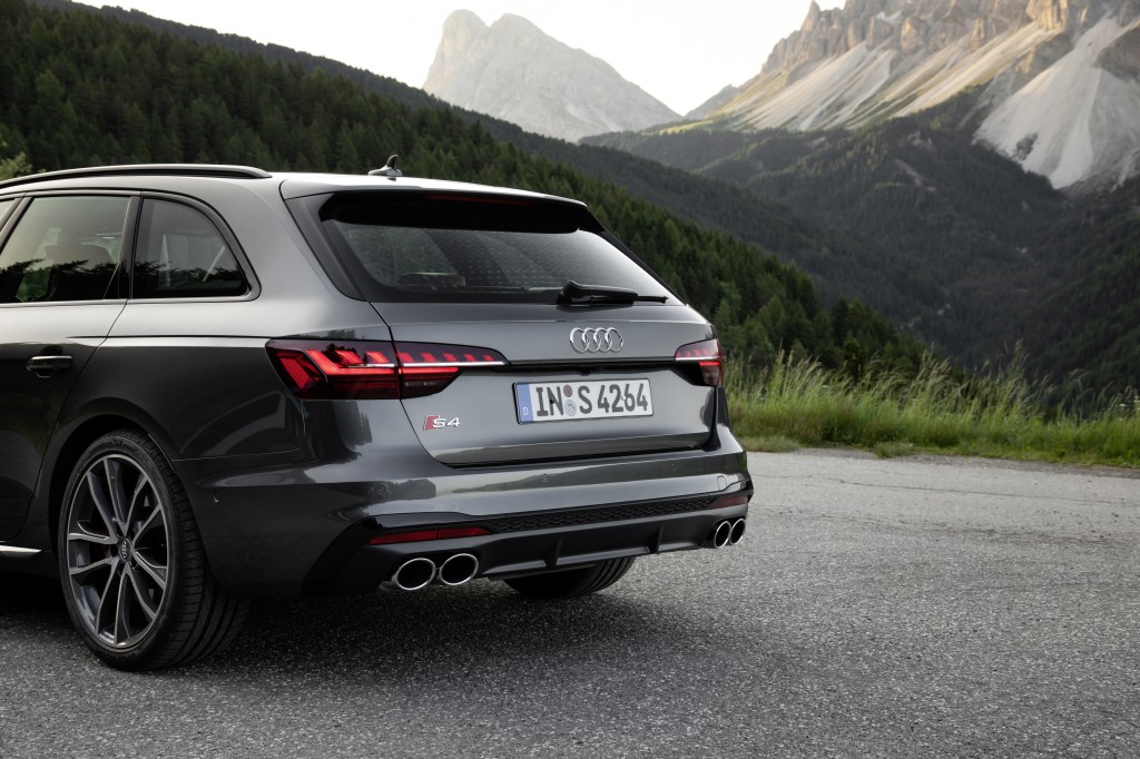 Audi S4 Avant photo 4