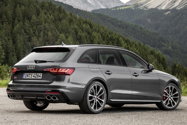 Audi S4 Avant photo 8