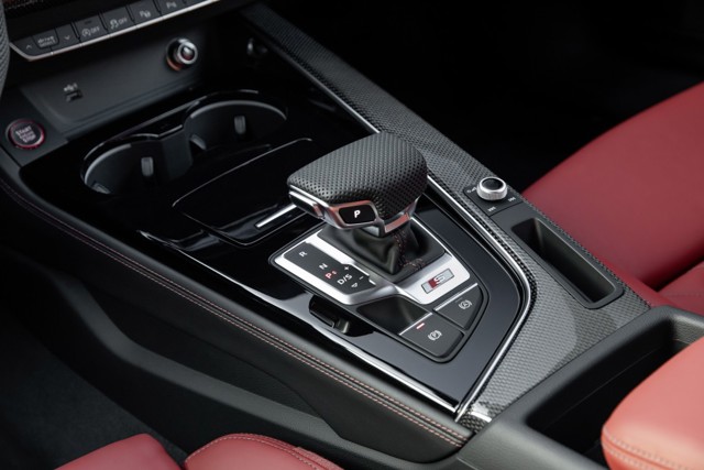 Audi S4 Avant photo 21