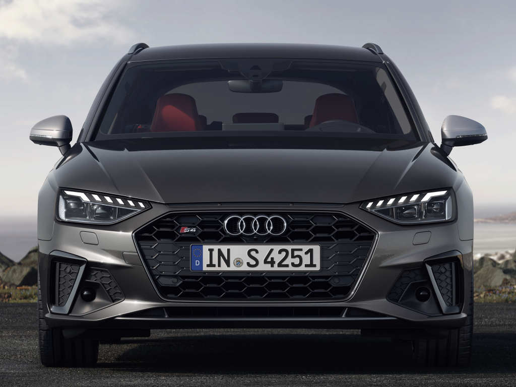 Audi S4 Avant photo 12