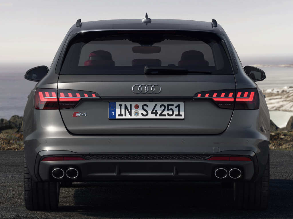 Audi S4 Avant photo 14