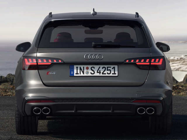 Audi S4 Avant photo 14