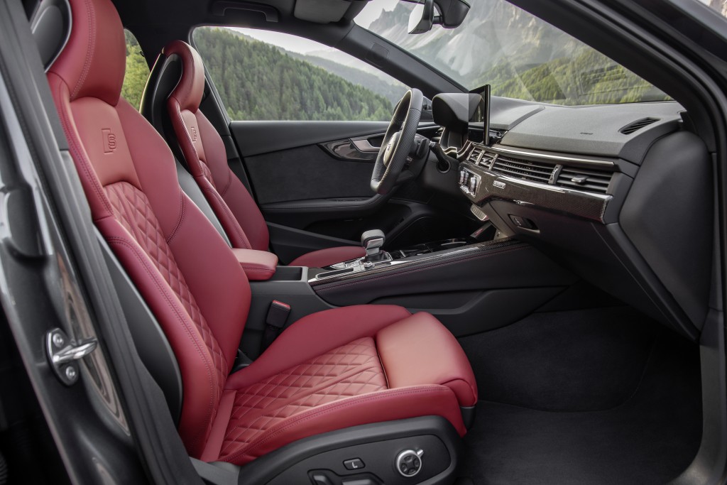 Audi S4 Avant photo 23