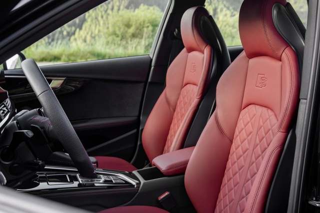 Audi S4 Avant photo 25