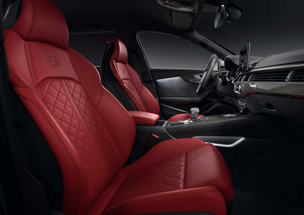 Audi S4 Avant photo 27