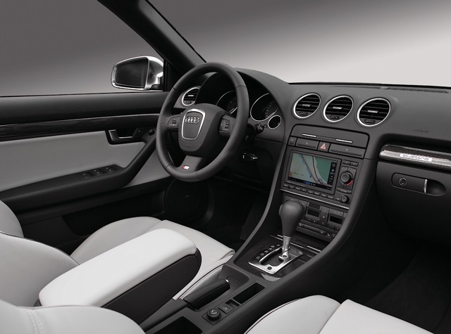 Audi S4 Cabriolet photo 15