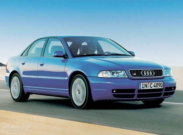 Audi S4 photo 4