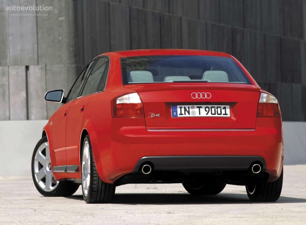 Audi S4 photo 6