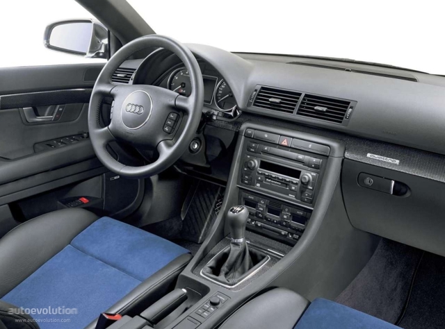 Audi S4 photo 7