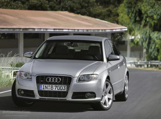 AUDI S4