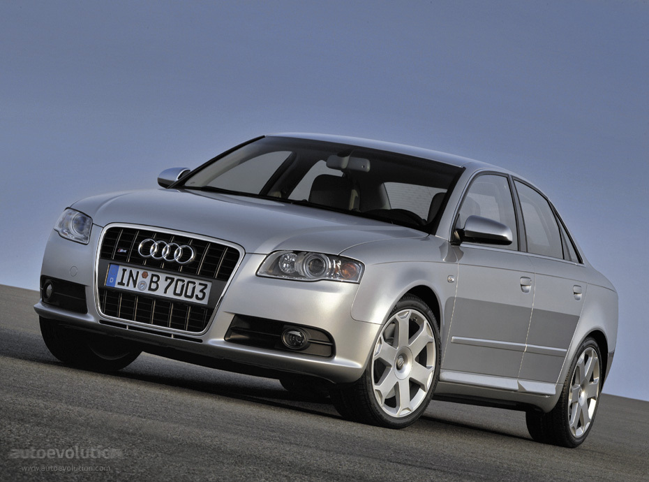 Audi S4 photo 2