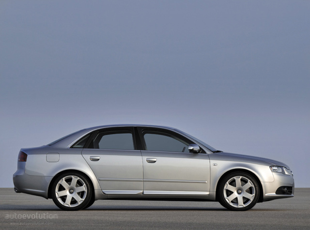 Audi S4 photo 3