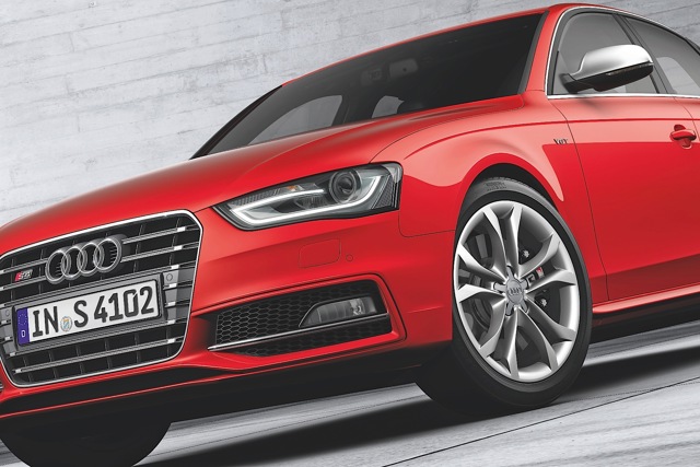 Audi S4 photo 11