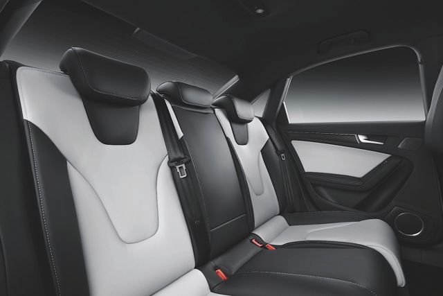 Audi S4 photo 18